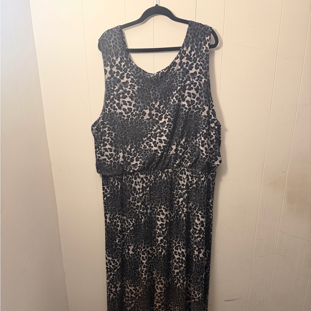 Label Be Elegant Leopard Print Sleeveless Dress with a cowl in the back